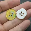 Nuevo Botón de Manzana Impresión a Color Lindos Accesorios Hechos a Mano de Resina Botones Ropa Infantil Botones Accesorios Versátiles para Mujeres