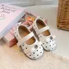 Sapatos de Couro para Crianças de 3-6 Anos Estilo Primavera e Outono Bolinhas Estilo Francês Sola Macia Mary Jane para Meninas Sola Macia Sapatos de Princesa Sapatos Individuais para Crianças Pequenas