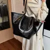 Bolso tote de moda para mujer, diseño plisado de alta gama, nuevo bolso de hombro casual más vendido, gran capacidad, bolso de mano versátil, venta al por mayor