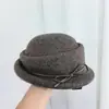 Gorro de Pescador Tejido para Mujer con Parte Superior Cóncava, Sombrero de Moda Otoño e Invierno con Lazo de Piel Sintética y Ala Enrollada
