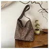 Bolso Grande de Relajación Casual para Mujer 2024 Nuevo Otoño e Invierno Estampado de Leopardo Bolso de Hombro Bolso Tote para Viajes Cotidianos Bolsa de Agua