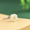 Anel Flor de Ameixa em Prata S925 com Inlay de Jade Hetian do Rei Cervo Dourado, Joia de Prata Personalizada de Nicho, Anel Feminino, Acessório de Mão com Temperamento Elegante