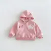Jaqueta feminina grossa com forro de fleece, coleção de inverno 2026, moletom fofo com capuz para bebê com design de gato de desenho animado, zdw6575