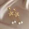 Presilhas de Orelha com Pérolas para Mulheres Sem Furos, Brincos com Design Único, Estilo Vintage de Nicho, Brincos de Alta Qualidade com um Temperamento Refinado