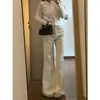 Calça jeans boca de sino off-white para mulheres, novo estilo primavera 2026, cintura alta, modelagem que afina, com caimento fluido, não justa, calça pantalona flare