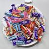 Loja de conveniência simulação de alimentos e jogos acessórios de resina misturados simulação doces diy cola creme capa de telefone acessórios de cabelo patch