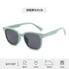 Nuevas Gafas de Sol para Niños Anti-UV Moda Femenina Tpee Silicona Suave Gafas de Sol Polarizadas Elegantes Tachuelas de Arroz Modernas Niños
