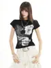 Yechuan # Camiseta Ajustada de Hombro Recto con Estampado de Oso Estilo Americano, Top de Manga Corta Ajustado Retro de Cuello Redondo para el Verano para Chicas Atrevidas.