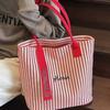 Bolso de Lona Rayada para Mujer 2025 Nuevo Bolso Tote Escolar de Gran Capacidad Estilo Coreano Bolso Tote de Hombro para Viajes Cotidianos Ligero Moderno