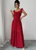 Vestido Longo Vermelho de Bolinhas Costas Abertas 2026 Mais Vendido para Mulheres, Novo Estilo de Verão, Acinturado, Emagrecimento, Estilo para Férias na Praia