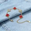 Venda Direta de Fábrica Pulseira de Aço Inoxidável com Galvanoplastia, Novo Modelo Popular de Nicho 18K, Série Linguagem das Flores Joias de Trevo de Quatro Folhas