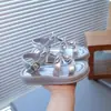 Sapatos de Princesa para Crianças Sandálias para Meninas 2026 Verão Nova Moda Sapatos de Praia com Laço para Meninas Sapatos Casuais