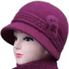 Otoño Invierno Mujer de mediana edad y anciana Cálido con felpa interior Sombrero de lana para madre Sombrero de pescador tejido con protección para las orejas y protección contra el frío de pelo de conejo para señora mayor abuela