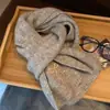 Bufanda de Regalo de Navidad para Mujer 2025 Nueva Bufanda Cálida de Imitación Cachemir para Mujer Invierno Viajes al Aire Libre Atmósfera Navideña
