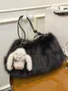Yozzi 2026 principios de otoño nuevo versátil casual simple peludo moderno elegante bolsa de hombro para axila de gran capacidad