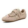 Zapatillas de entrenamiento retro alemanas para mujer, nuevas zapatillas planas de moda 2026 con patchwork de encaje fruncido y cordones, zapatillas casuales para el día a día para mujer