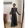 Camiseta base de punto con cuello redondo y efecto reductor de cintura, estilo coreano transfronterizo para mujer, conjunto completo elegante con top y falda larga plisada