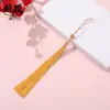 Exquisito Nuevo Colgante con Borla de Pirámide Torre de Cuatro Esquinas Borla Dorada para Sombrero Cuadrado Accesorio de Solapa de Presión para Disfraz Antiguo Buen Precio