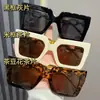 Gafas de sol cuadradas simples de montura grande para mujer, adelgazantes, protección UV, modernas, elegantes, versátiles para salir, gafas de sol unisex