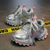 Tênis Chunky Dad Shoes Feminino Estilo Verão 2025 Antiderrapante Malha Respirável Tênis de Corrida Infantil Crianças Médias e Grandes Tênis de Corrida com Cadarço