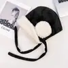 Gorra Estilo Lei Feng de Gamuza para Mujer en Invierno con Lazo, Gorro Pullover para Ciclismo, Engrosado y Forrado de Felpa para Protección contra el Frío, Impermeable al Viento, Cálido y con Protección para los Oídos