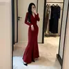 Vestido Largo de Lujo Estilo Puro Deseo Sexy Ceñidor de Cintura que Realza las Caderas Cola de Pez de Manga Larga para Mujer Otoño Plisado Adelgazante Vestido de Cuello en V