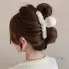 Accesorio para el cabello de pinza de tiburón marrón, de bajo volumen, esponjoso, para peinado semi-recogido, pinza grande de oso para el cabello, pinza de garra con orejas de gato y borla elegante para mujer