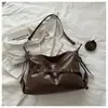 2026 Nuevo Estilo Coreano Ins Tachuelas de Estrella Bolso para Motocicleta Cuero Suave Bolso Tote de Gran Capacidad Bolso Versátil para Viajes Diarios Casual