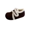 Novo estilo de sapatos quentes, brancos, com sola grossa e forrados de lã, com design que aumenta a altura, perfeitos para o inverno; mocassins femininos estilo Birkenstock