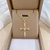 [Acero de Titanio] Collar con Colgante de Zirconia en Forma de Llave con Diamantes Completos, Estilo Palacio Lujoso, Cadena Versátil para la Clavícula para Mujeres, Cadena de Acero de Titanio