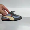 Zapatos de Entrenamiento Alemanes Ligeros Cómodos Suela Suave Estilo Retro Casual para Niños 2026 Nuevo Otoño Temprano Zapatillas para Correr para Niños y Niñas Venta al por Mayor