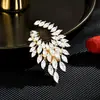 Nova Broche Estilo Francês Espiga de Trigo com Fecho Magnético Simples e Toque de Luxo, Broche Contínuo Cheio de Diamantes, Acessório de Luxo Leve, Presente de Feriado