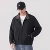 Chaqueta de trabajo retro americana con cuello mao para hombre, nuevo modelo de otoño 2026, abrigo Harrington casual holgado, moderno