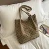 Bolso vintage de pana simple, casual y versátil para invierno, modelo nuevo 2026, bolso de hombro, bolso de hombro de textura a la moda para mujer