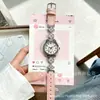 2026 Nuevo Reloj de Cuarzo de Moda para Niñas y Mujeres Reloj de Temperamento Nicho para Damas Reloj con Correa de Cuero Patchwork Venta al por Mayor