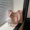 Bolsa Tote Plissada Estilo Coreano para Mulheres 2026 Verão Nova Cor Sólida Bolsa de Ombro de Luxo Leve Bolsa para Comutador Sob o Braço