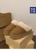Pantuflas de Algodón Estilo Zhao Lusi para Mujer para Usar Afuera Invierno 2025 Nuevo Estilo Coreano Antideslizantes de Suela Gruesa que Aumentan la Altura Botas de Algodón Cálidas Estilo Noreste