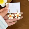 Brincos Design Sense Nicho Brincos de Flores Frescas para Mulheres Color Blocking Simples Versátil Doce Acessórios Para o Trabalho Outono Inverno Brincos