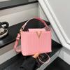 Moda Trendy Casual Elegante Personalidad Texturizada Bolso Cruzado de Hombro Único para Mujer Simple 2025 Otoño Nuevo Bolso Cuadrado Pequeño