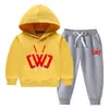 Conjunto de Suéter con Capucha para Niños Otoño e Invierno 2023 Estilo Occidental Nuevo para Niños Medianos y Grandes Ropa de Invierno Gruesa y Cálida con Forro de Felpa