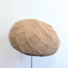 2025 Outono/Inverno Novo Boina de Lã Sintética Moda Feminina Trançada Chapéu de Pintor Cor Sólida Gorro Versátil Chapéu de Tricô