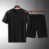 Conjunto Esportivo Masculino de Verão em Malha de Secagem Rápida com Elastano de Manga Curta