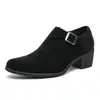 Sapatos Masculinos Transfronteiriços Tamanho Grande Nova Moda Sapatos de Couro com Solas Grossas, Casuais Aumentadores de Altura Tendência Retrô Sapatos de Couro de Salto Alto Atacado