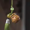Sândalo verde oco escultura sachet bola difusor celular pingente chaveiro casal mochila carro Pingente de Fragrância