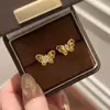 Suministro del Libro Rojo Pequeño Aretes de Mariposa de Oreja Voladora de Doble Capa Cable de Latón Chapado en Oro Dibujo de Alambre Mariposa Retro Lujo Ligero Gama Alta Refinado Elegante Elegante Aretes