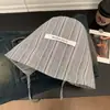 Sombrero de Cubo Rayado Fresco y Sencillo para Mujer, Nuevo Estilo Primavera/Verano 2025, Ala Ancha, Protección UV, Sombrero de Sol