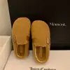 Chinelos com Tira de Fivela Estilo Birkenstock para Mulheres, Novo Inverno 2026, Sapatos de Algodão Quentes com Solado Grosso e Bico Fechado