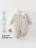 Macacão infantil sem costura para primavera e outono, macacão de algodão puro para recém-nascidos 60g algodão fino, pijama de renda para bebê Classe A com gola de pétala