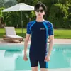 Talla grande Pareja Corea del Sur Traje de Buceo Mujer Manga Media Medusa Traje de Baño Dividido Protección Solar Ajustado Traje de Snorkel Traje de Baño