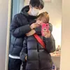 Chaqueta de plumas de invierno súper elegante para mujer, estilo corto, nueva colección 2026, adecuada para figuras petite, abrigo de algodón estilo coreano para estudiantes, ropa de invierno
